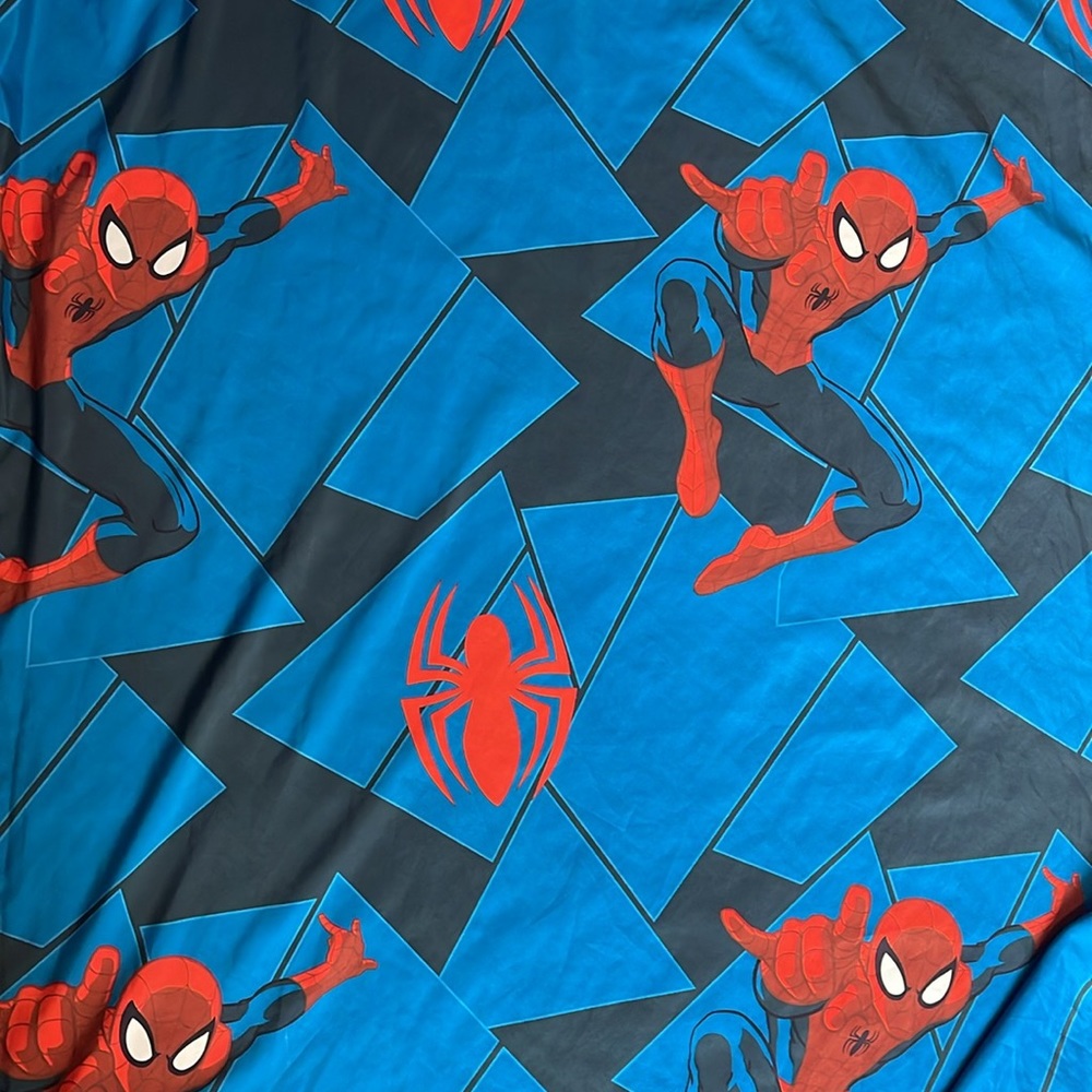 Spider-Man curtains - Picture 3 of 3